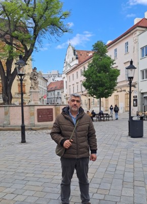Ramil Suleymanov, 44, Slovenská Republika, Bratislava