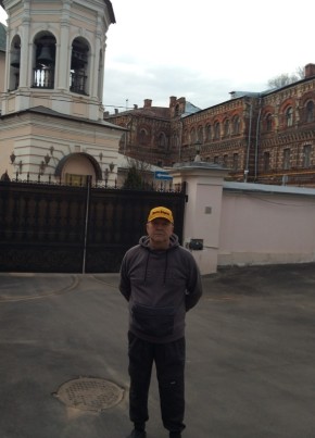 Максим, 18, Россия, Москва