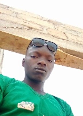 Lazare, 20, République de Côte d’Ivoire, Agboville