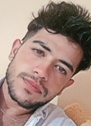 Hasan из İstanbul 22 года