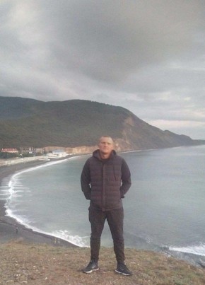 Денис из Краснодара 32 года
