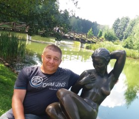 Дмитрий, 50 лет, Крычаў