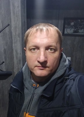 Сергей 48 лет