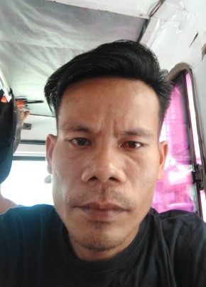 Jerry Maghanoy, 35, Pilipinas, Lungsod ng Kabite