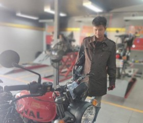 บอม, 30, Pa Sang