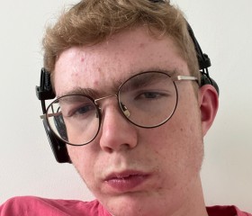 Sharukahn, 18, Pfaeffikon Pfaeffikon (Dorfkern)