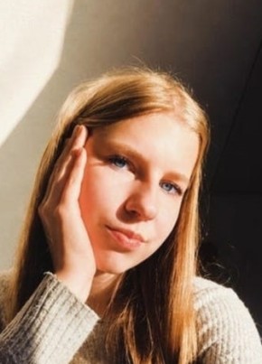 Нина из Москвы 20 лет