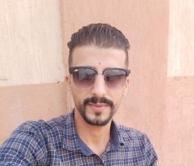 Farouk, 27, Cairo