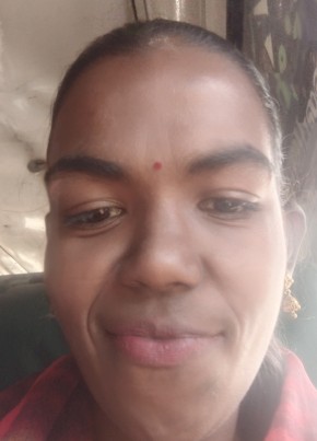 Pavithra, 27, India, Udhagamandalam