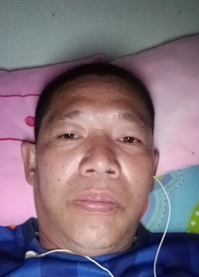 หนุ่ย, 47, ราชอาณาจักรไทย, แม่สาย