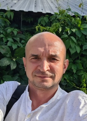 Руслан из Ижевска 49 лет