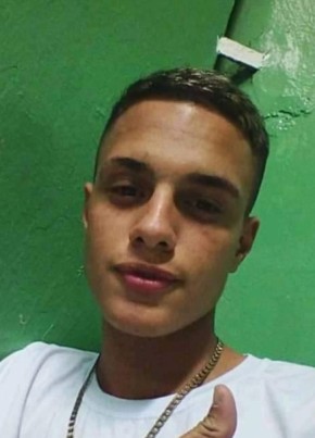 Guilherme, 22, República Federativa do Brasil, Brasília