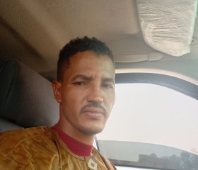 Karim, 30, Melouza