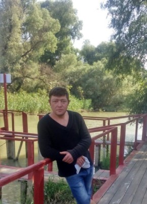 Александр, 41, Россия, Ахтанизовская