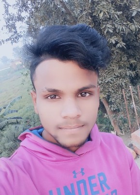 Ramhit B, 19, India, Faizābād