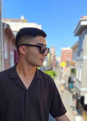 Beerkaayy из İstanbul 22 года