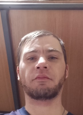 Aleksandr, 35, Russia, Langepas