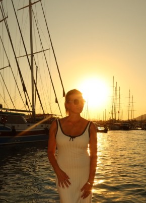 Lara, 50, Russia, Moscow