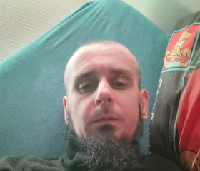 Zincou, 41, Lille