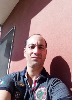 Salvo, 42, Repubblica Italiana, Gela