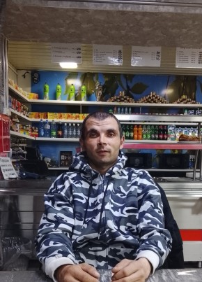 Анатолий Огурцов из Краснокаменска 31 год