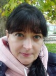 Lyuba Steshenko, 44  , Berhida