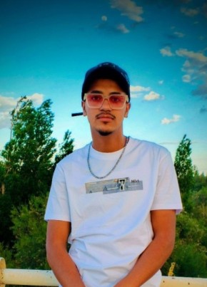 Bakare из Algiers 22 года