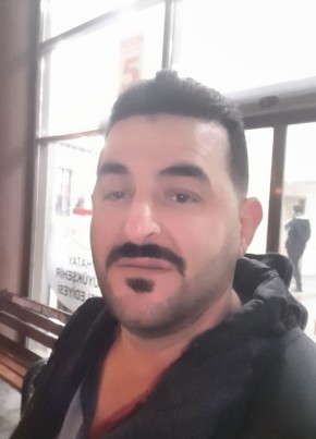 Memo из București 42 года