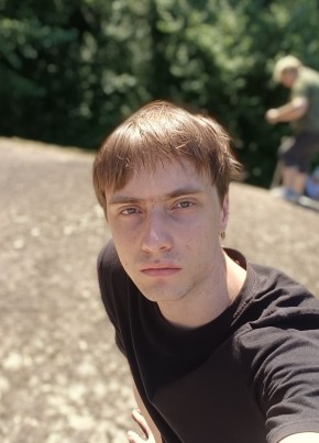 Дмитрий из Старой Руссы 22 года