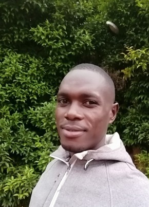 Isaac, 32, Uganda, Kampala