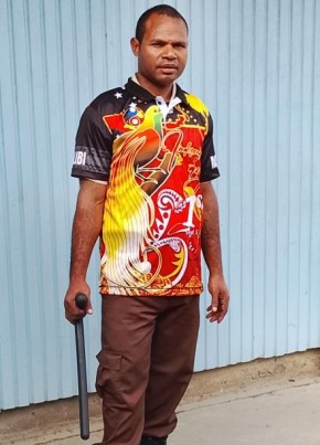 Manu из Port Moresby 30 лет