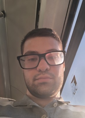Mustafa из İzmir 20 лет