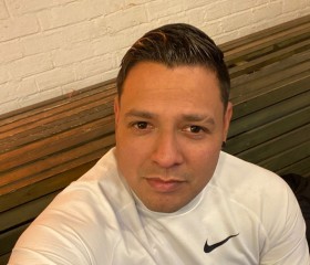 Javier, 35, Santiago