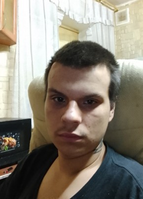 Павел из Саратова 21 год