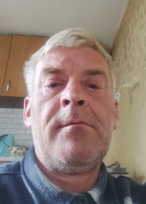 Александр из Омска 46 лет