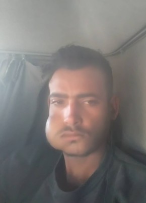 محمد يحيى الشريف, 24, الجمهورية اليمنية, صنعاء