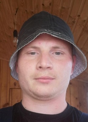 Денис Семенищев
