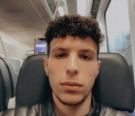 Karam, 21, Wertheim