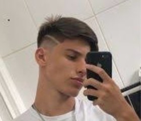 Kauan, 23, Sao Paulo