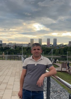 Толик Гадев из Москвы 39 лет