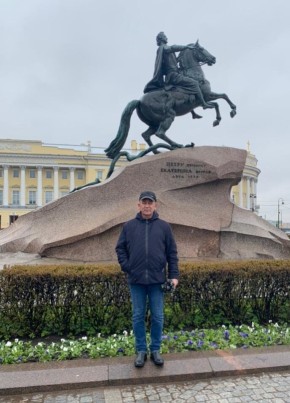 Василий, 54, Россия, Саратов