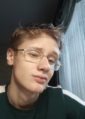 Илья, 18, Россия, Чехов