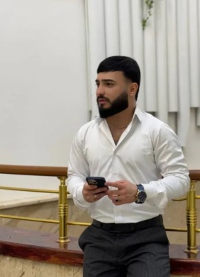 Mustafa из Bakı 24 года
