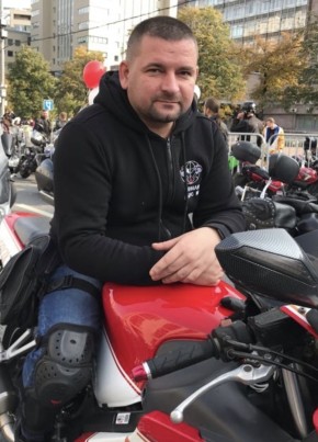 Антон из Москвы 41 год
