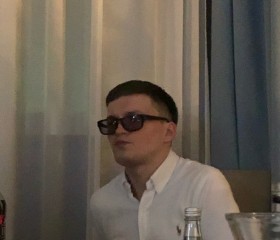 Niki, 28, London