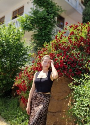 Milana, 38, Russia, Volgograd