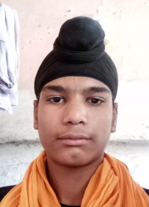Preet muhar, 21, India, Batāla