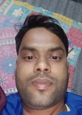 Noor Alom, 28, India, Mankāchar