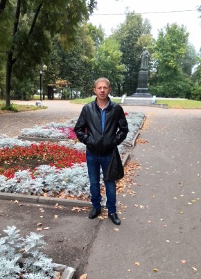 Максим, 40, Россия, Иваново