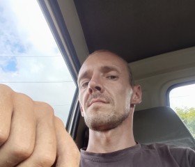 Denis, 36, Washington D.C.